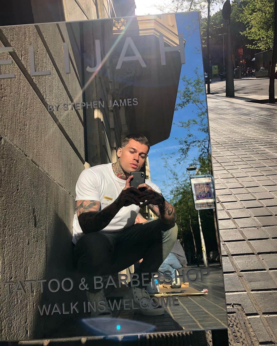ステファン・ジェームスのインスタグラム：「@elijah | tattoo & barbershop」