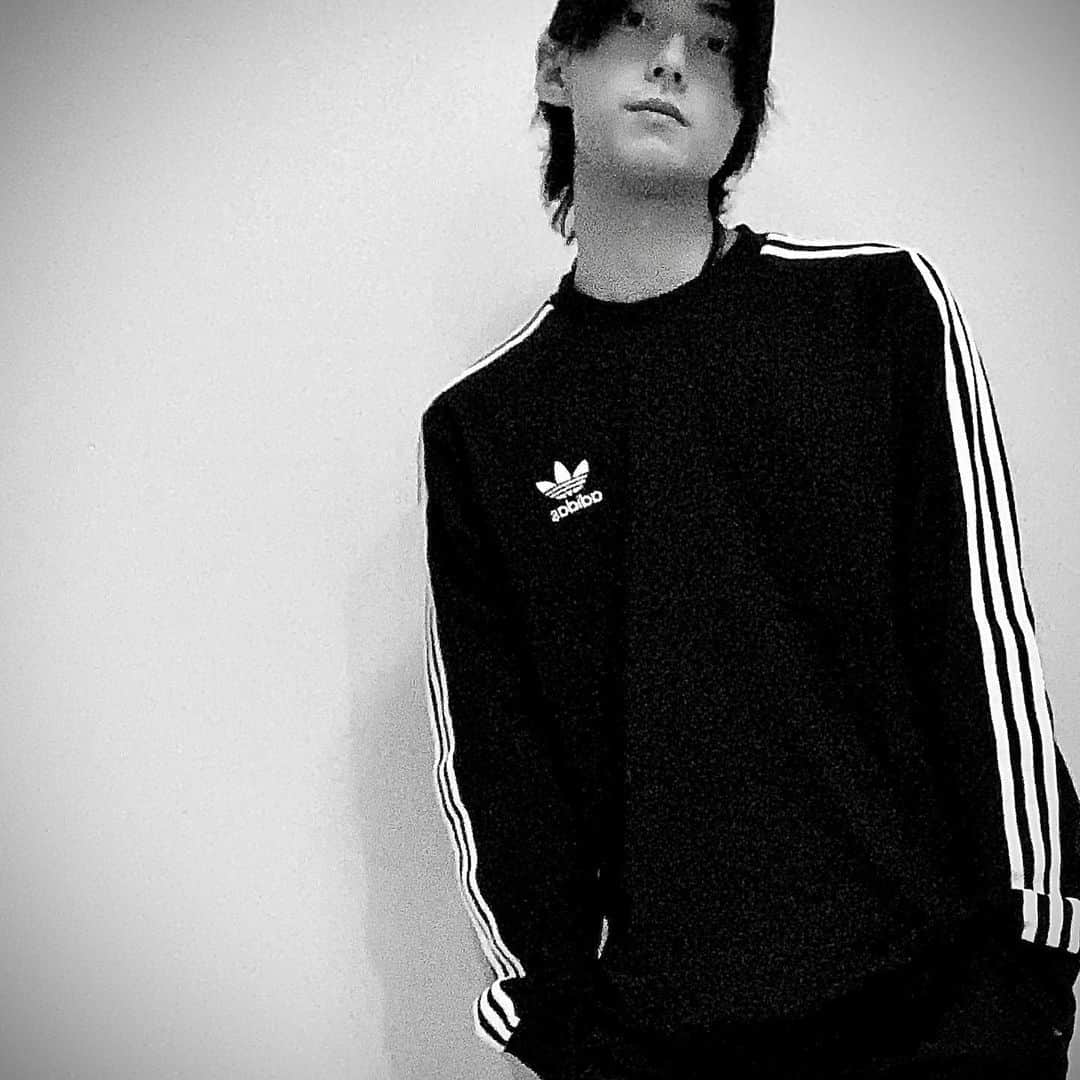 増田俊樹のインスタグラム：「⠀ ⠀  This is the clothes I bought ！  Instagram started  Unlike Twitter and YouTube, I will try to put parentheses 😏  Hashtag Please let me know if you have any recommendations  買った服はこれだよ！  Instagram始めました Twitter、YouTubeとは違ってカッコつけてみようと思います😏  ハッシュタグおすすめあったら教えてね」