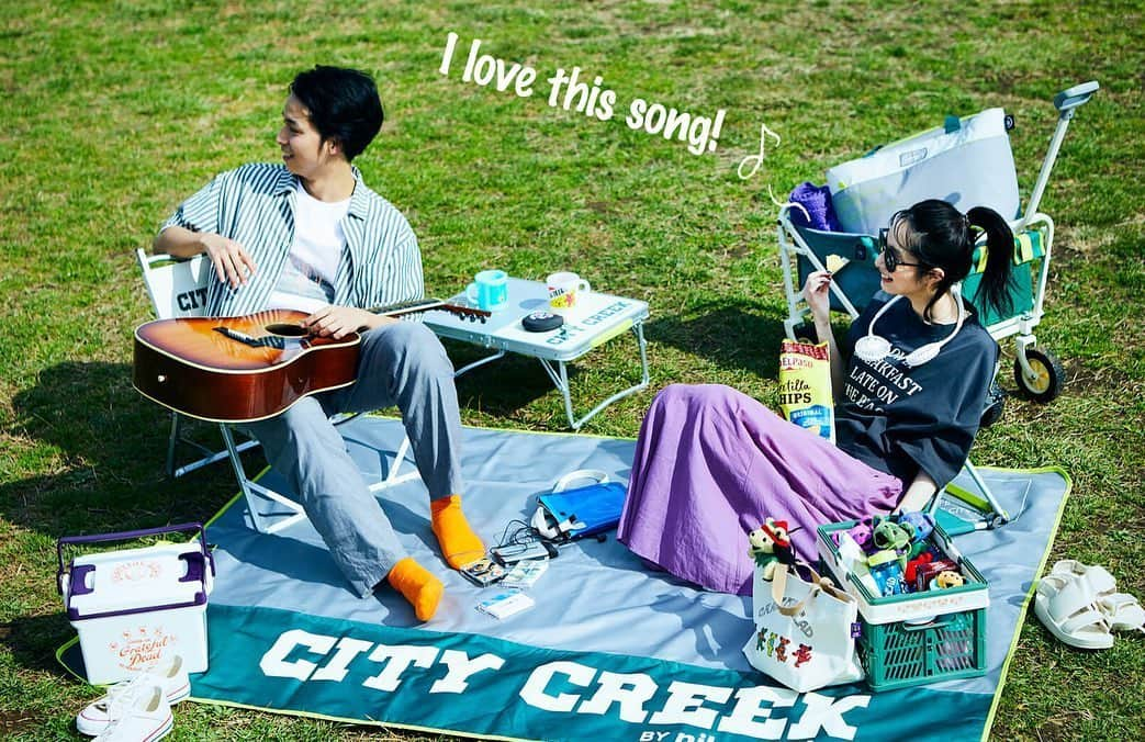 Coleman Japanさんのインスタグラム写真 - (Coleman JapanInstagram)「【Coleman × CITY CREEK】  人気アパレルブランド『niko and ...（ニコアンド）』のアウトドアライン『CITY CREEK（シティクリーク）』とのコラボアイテム登場🌟 ・ 子供達も喜ぶポップアップシェードや #ベランピング のお供に最適のクーラーボックスなど、バリエーション豊富にラインナップ❣️ ・ コラボアイテムでおうちでアウトドアを楽もう🤗 ・ ・ ・ @nikoand_official #nikoand #ニコアンド #CITYCREEK #シティクリーク ・ #灯そうColeman #灯そうコールマン #灯そう #Coleman #コールマン #Tent #テント #コールマンテント #Camp #キャンプ #Outdoor #アウトドア #ポップアップシェード #コールマンチェア #おうちキャンプ #おうち時間 #StayHome #うちで過ごそう #私のコールマン #おうちコールマン」5月24日 20時03分 - coleman_japan