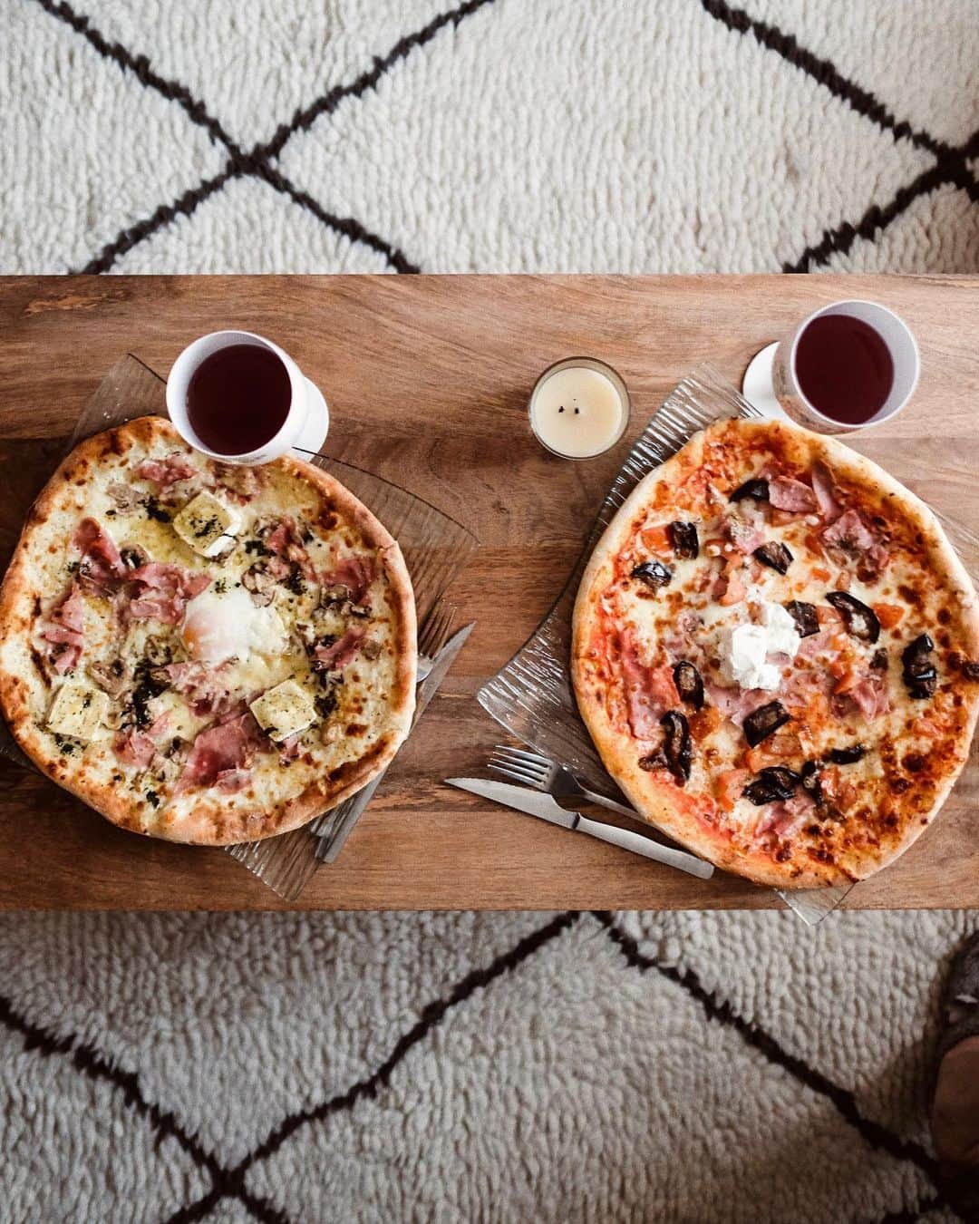 NICOLAS SIMOESのインスタグラム：「Homemade pizzas on sundays 🤤😍」