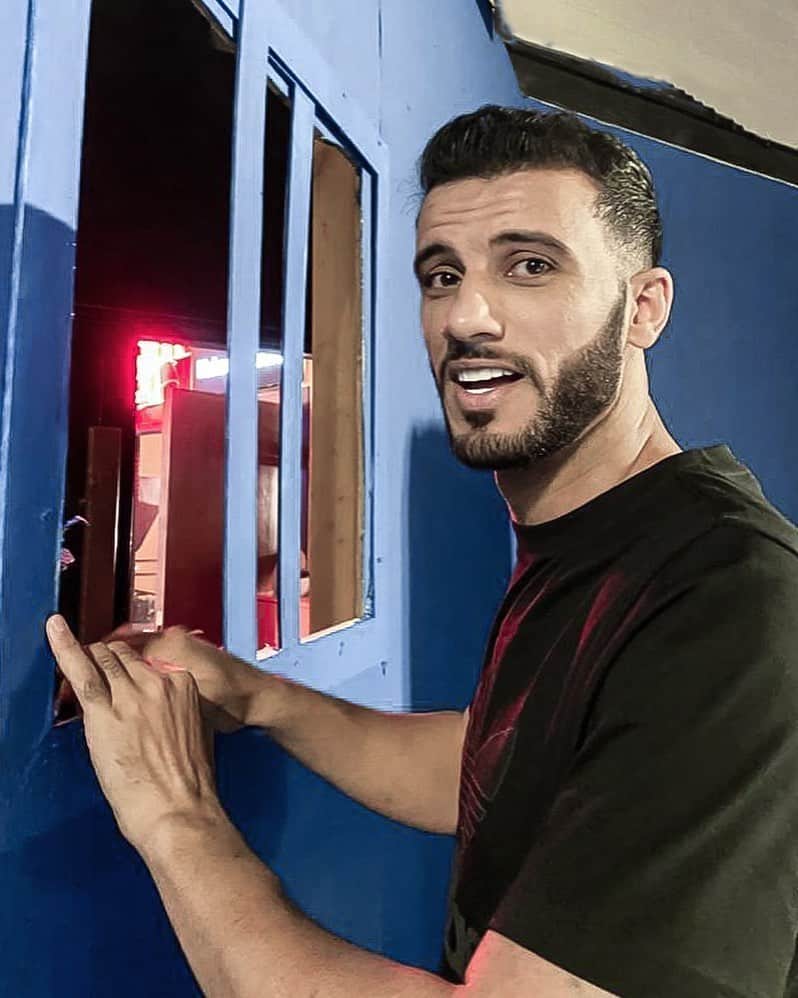 オマル・アッ＝ソーマのインスタグラム：「كل عام وانتم بخير وعيد فطر سعيد على الجميع ❤️」