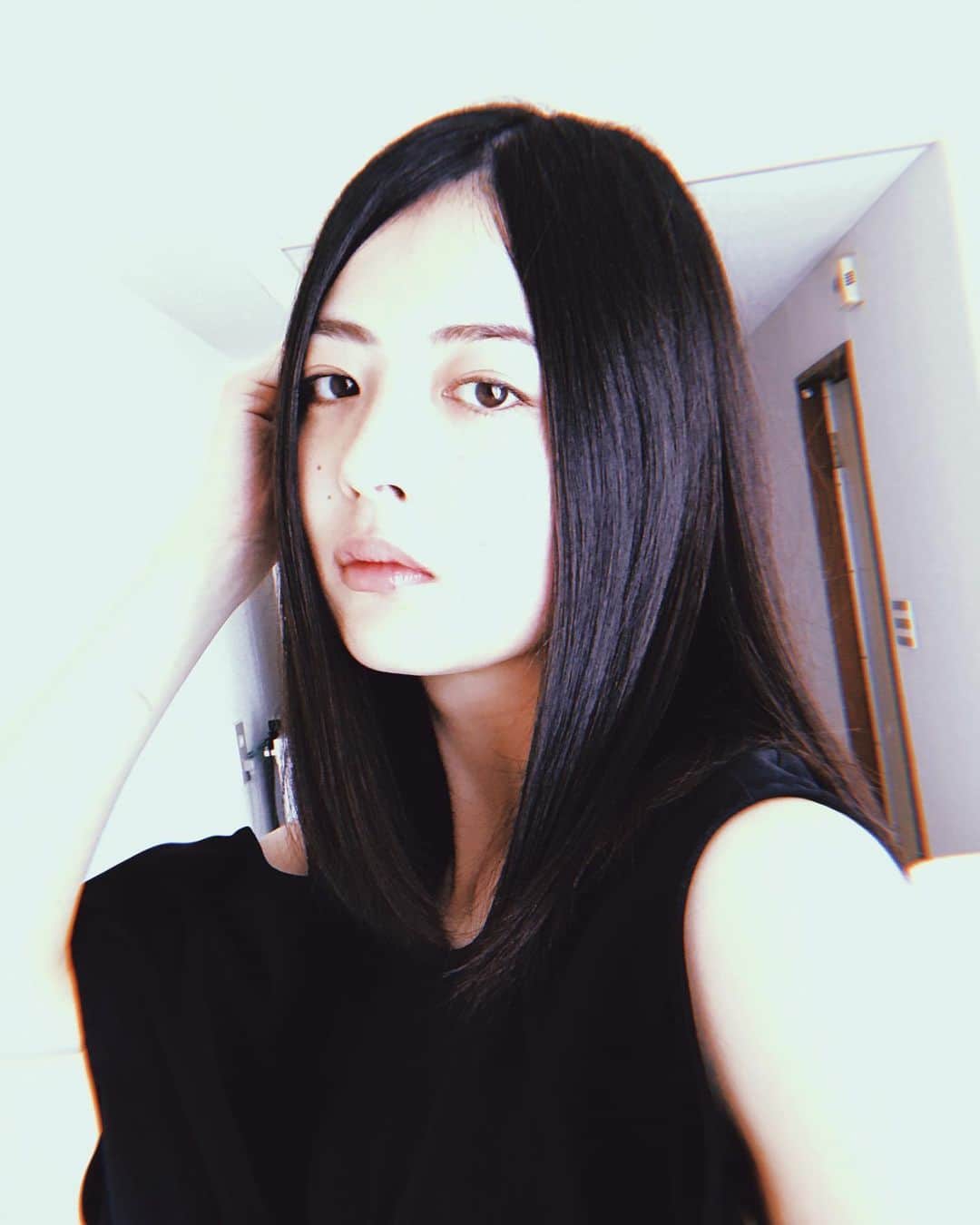 中神円さんのインスタグラム写真 - (中神円Instagram)「睫毛をあえてあげないスタイル」5月24日 20時43分 - 1yen2yen3yen