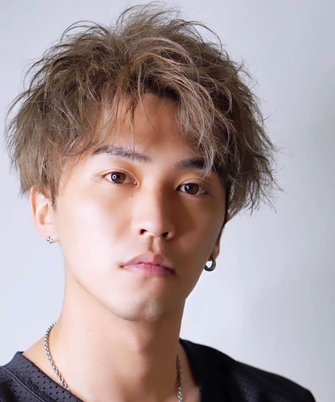 品川翔のインスタグラム：「アイコン変えてみた！  6月頭から色々始動するので楽しみにしててね😊  #instagram #instalike #instagood」