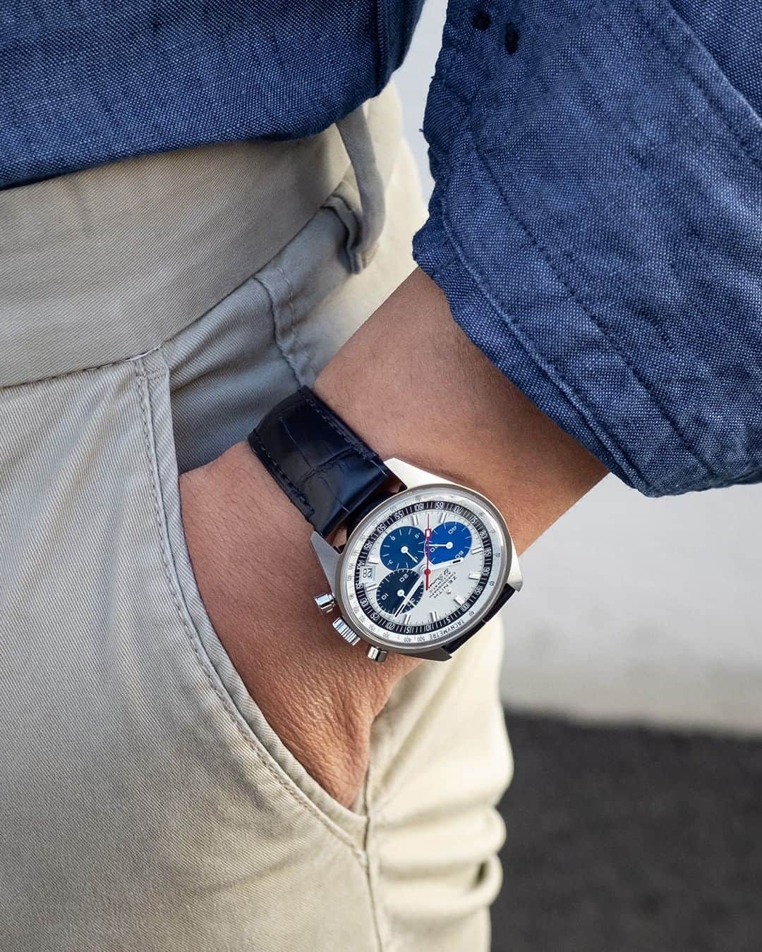 ゼニスのインスタグラム：「#A386: Besides being the first time that the blue tri-color dial goes from prototype to production, the Chronomaster Manufacture Edition is special for another reason: it is the final Chronomaster series that is made in the A386 “Revival” 38mm case with the original proportions of the 1969 model.  #Zenith #ZenithWatches #Watches #Watch #Watchesofinstagram #Watchfam #WatchoftheDay #Luxury #WatchAddict #Watchcollector #Horology #DailyWatch #ElPrimero #Chronograph #VintageWatches #Chronomaster #Manufacture」