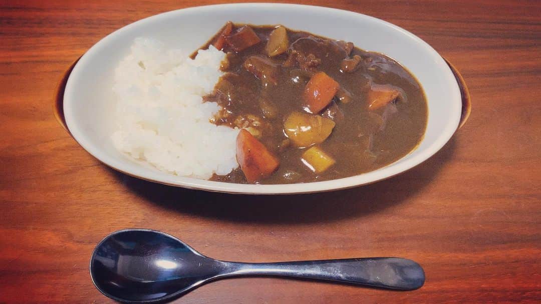長田成哉のインスタグラム：「題名「俺のカレーは旨い」 ※Twitterを参照ください  #個人的な自炊の記録」