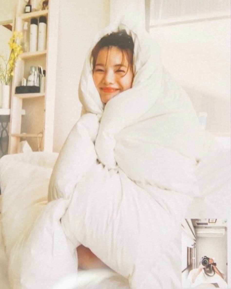 西谷菜々のインスタグラム：「. まだまだ楽しむ #stayhome 🏠 瞳さんの撮る写真がずぅっと大好き🧡 いつもありがとう〜🥰」