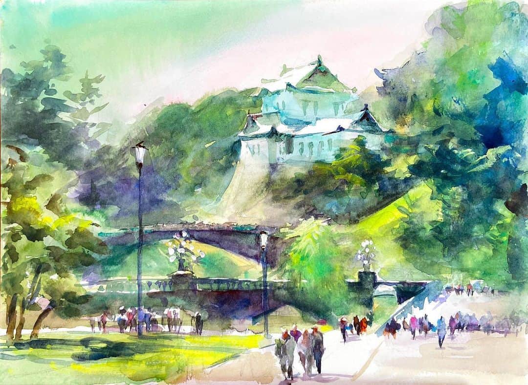 柴崎春通さんのインスタグラム写真 - (柴崎春通Instagram)「Hi everyone! Today, I will show you “How to paint the Landscape / Tokyo Imperial Palace” in the video. Please watch it until the end at YouTube!  今回は新緑の皇居二重橋と伏見櫓の風景をテーマにを描きました。YouTubeで公開しております。最後までのんびりとリラックスして観てくださいね。  YouTube : Watercolor by Shibasaki  https://youtu.be/xu9hqrD0HRM  #shiba_watercolor #watercolor #painting #drawing #art #youtube #youtuber #japan #landscape #tokyo #imperialpalace #水彩 #水彩画 #皇居」5月24日 21時41分 - shiba_watercolor