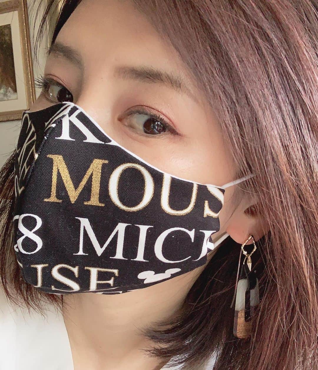 水谷雅子さんのインスタグラム写真 - (水谷雅子Instagram)「今日のコーデ✨ #トップス#adore #スカート#blenheim  #手作りマスク #オリジナルマスク#可愛いマスク #handmade #handmademask  #手作りピアス#handmade  #コーデ#ファッション#おしゃれさんと繋がりたい  #水谷雅子#水谷雅子beautybook50の私」5月24日 21時41分 - mizutanimasako
