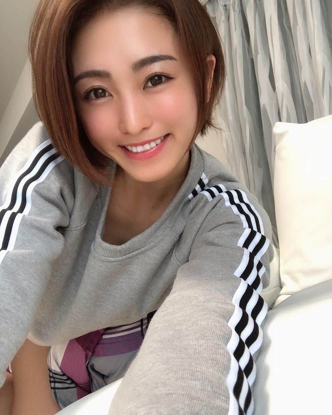柚月めいさんのインスタグラム写真 - (柚月めいInstagram)「. 寝るね~🧘🏼‍♀️🌙 . . . . #部屋着 #おうちじかん ってやつ？！ #selfie #follw#gn#roomwear  #pic#make#ショートカット#instagood#smile #柚月めい」5月24日 22時17分 - meimei.yuzu