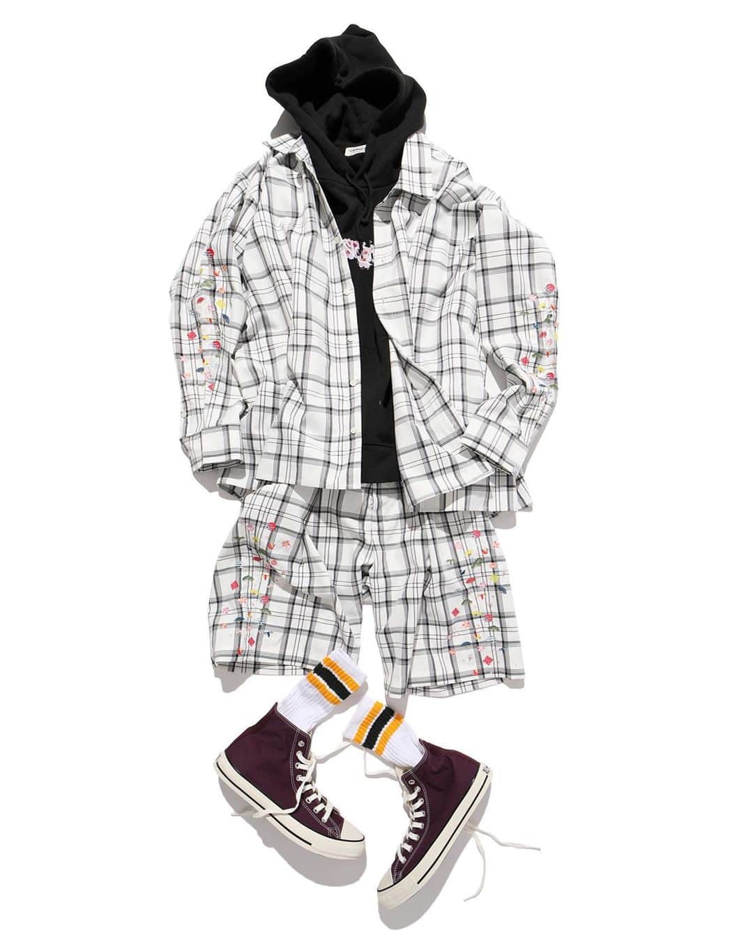 ヴァンキッシュのインスタグラム：「■ Floret Loose Silhouette Check Shirt[VWS002] Color:White.Black Size:Free JPY 12,100 (tax included) ㅤㅤㅤㅤㅤㅤㅤㅤㅤㅤㅤㅤ ■ Floret Check wide short Pants[VWP5001] Color:White/Black Size:Free JPY 8,800 (tax included)  ㅤㅤㅤㅤㅤㅤㅤㅤㅤㅤㅤㅤㅤ ■ SAKURA Full Bloom Hoodie[VWC053] Color:White.Black Size:M.L.XL JPY 9,900 (tax included) ㅤㅤㅤㅤㅤㅤㅤㅤㅤㅤㅤㅤㅤ Shop link bio！ ——————————————— ‪#VANQUISH #vanquishjp」