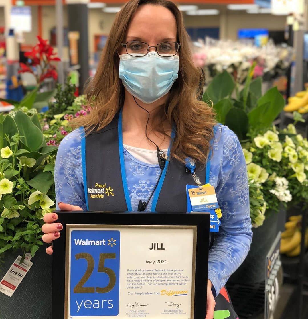 Wal-Mart Stores, Incのインスタグラム：「​Jill, today is your day! 25 years of service at Walmart Broken Arrow  is a big milestone to celebrate. Everyone, let’s show Jill some love. 💙」