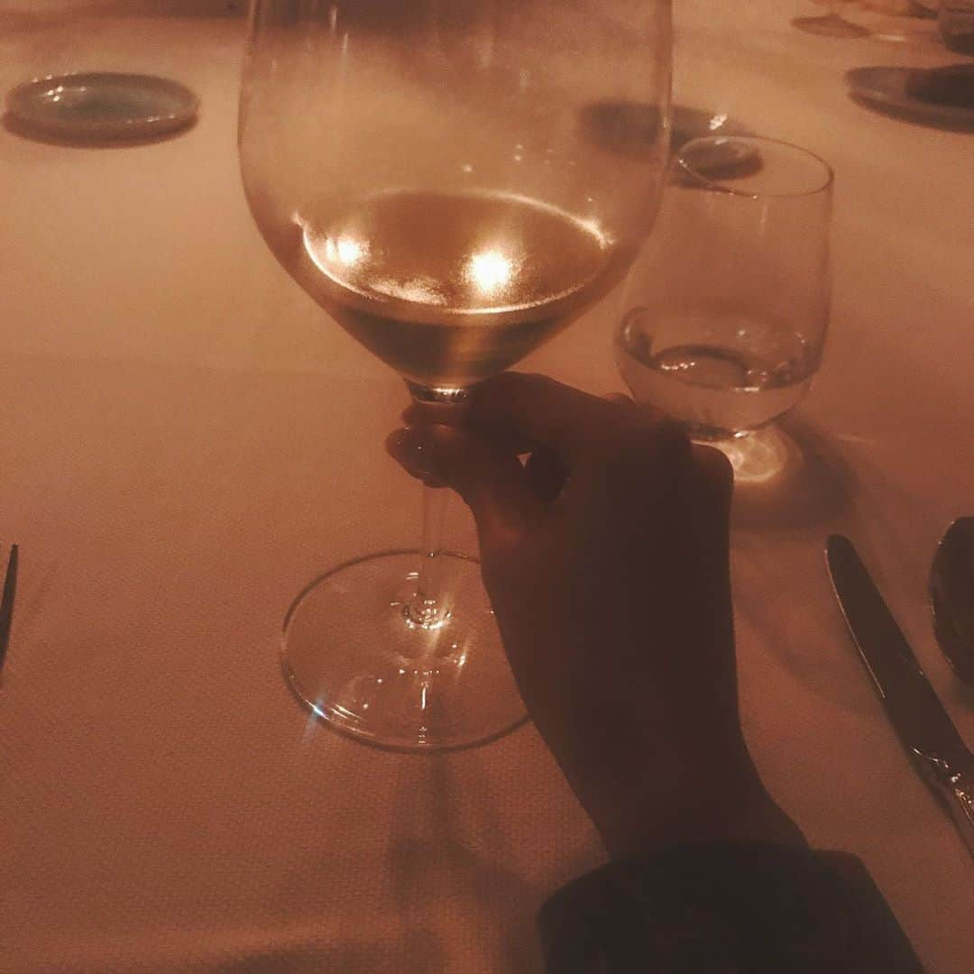 堀未央奈さんのインスタグラム写真 - (堀未央奈Instagram)「🍷 おやすみなさい…ｚｚｚ  質問ありましたら コメントください😴♡♡ #乃木坂46 #堀未央奈」5月24日 23時20分 - horimiona_official