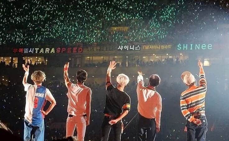 SHINeeのインスタグラム：「Happy 12th Anniversary SHINee 🌟 . . #SHINee #SHINee12thanniversary」