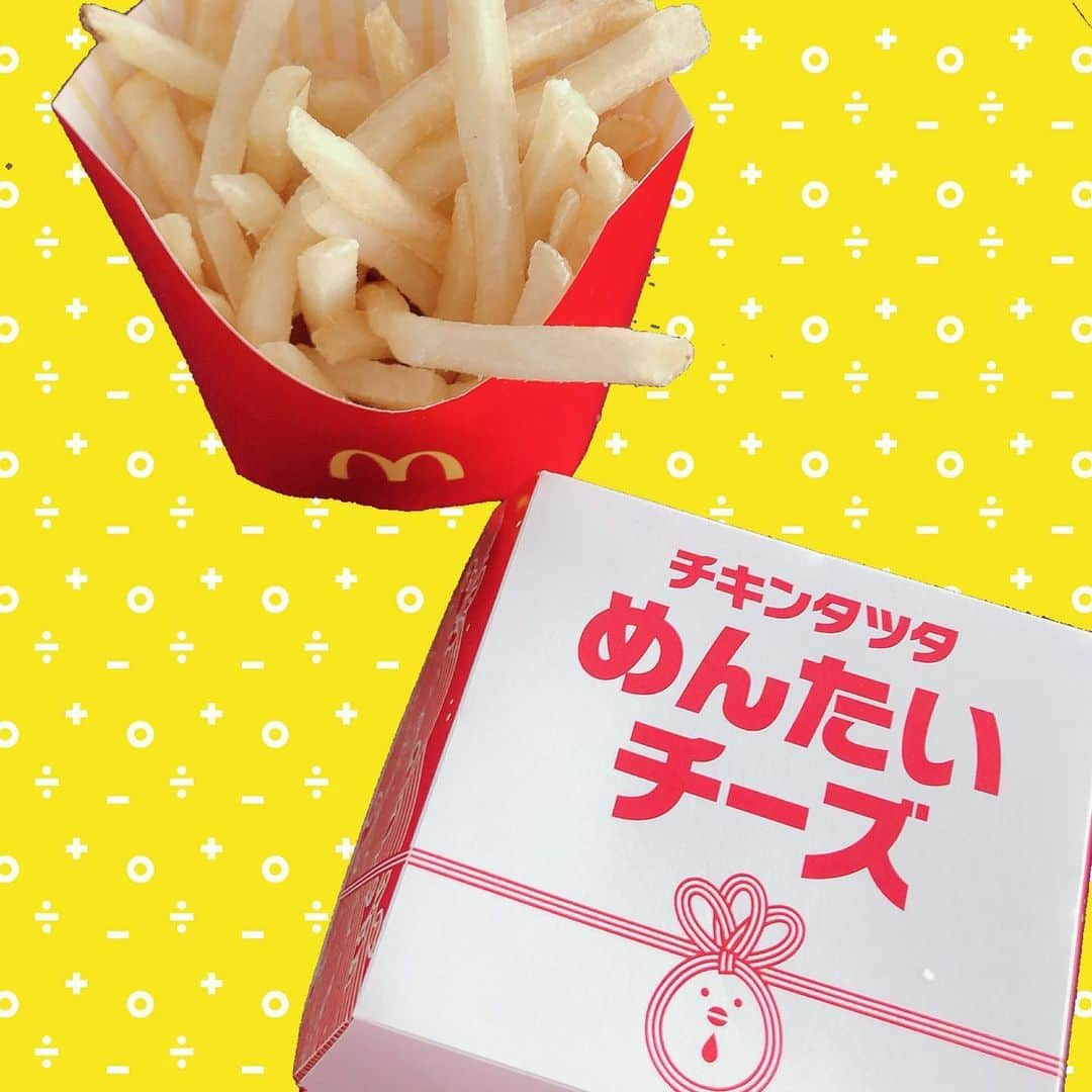 長江愛美さんのインスタグラム写真 - (長江愛美Instagram)「たぶん何年振りかのマック🍟🍔﻿ ﻿ テレビで📺﻿ 【チキンタツタめんたいチーズ】﻿ のCMを見てから、これは食べてみたい✨と思ってたやつをついにデリバリー🙌﻿ ﻿ 久々にジャンキー😋おいしかった❤️﻿ めんたい味大好き❤﻿ ﻿ たまにはいいよねっ🍔🥤﻿ #マクドナルド #マック #チキンタツタめんたいチーズ #チキンタツタ #めんたいこ #ジャンキー #たまにはいいよね」5月25日 11時02分 - manamin.512