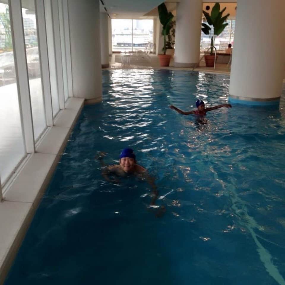 楽しんごさんのインスタグラム写真 - (楽しんごInstagram)「早くプール入りたいな #プール#自粛中#神戸」5月25日 9時38分 - tanoshingo.official