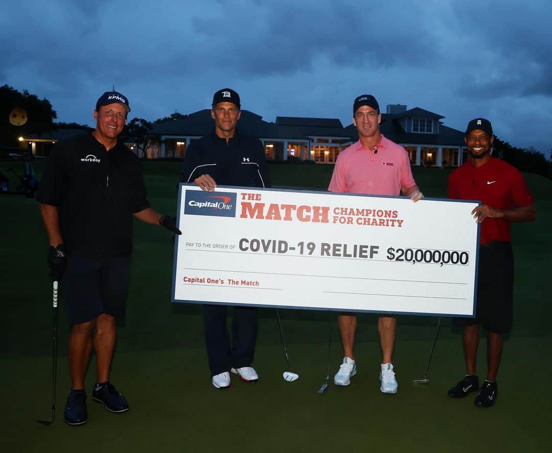 タイガー・ウッズのインスタグラム：「What a job by Peyton. Thanks for helping me beat @philmickelson this time around. @tombrady showed up too. What a fun day for an even better cause!」