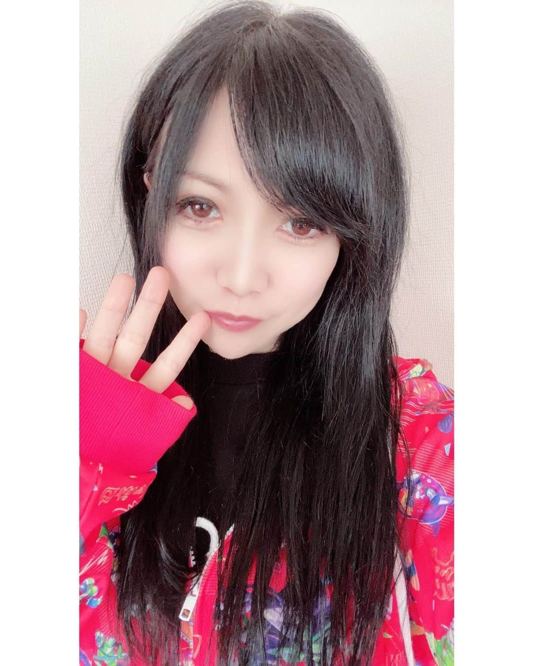 上野菜穂さんのインスタグラム写真 - (上野菜穂Instagram)「やはり笑えてない  #上野菜穂#av#av女優#セクシー女優#avactor」5月25日 10時55分 - yozora_naho