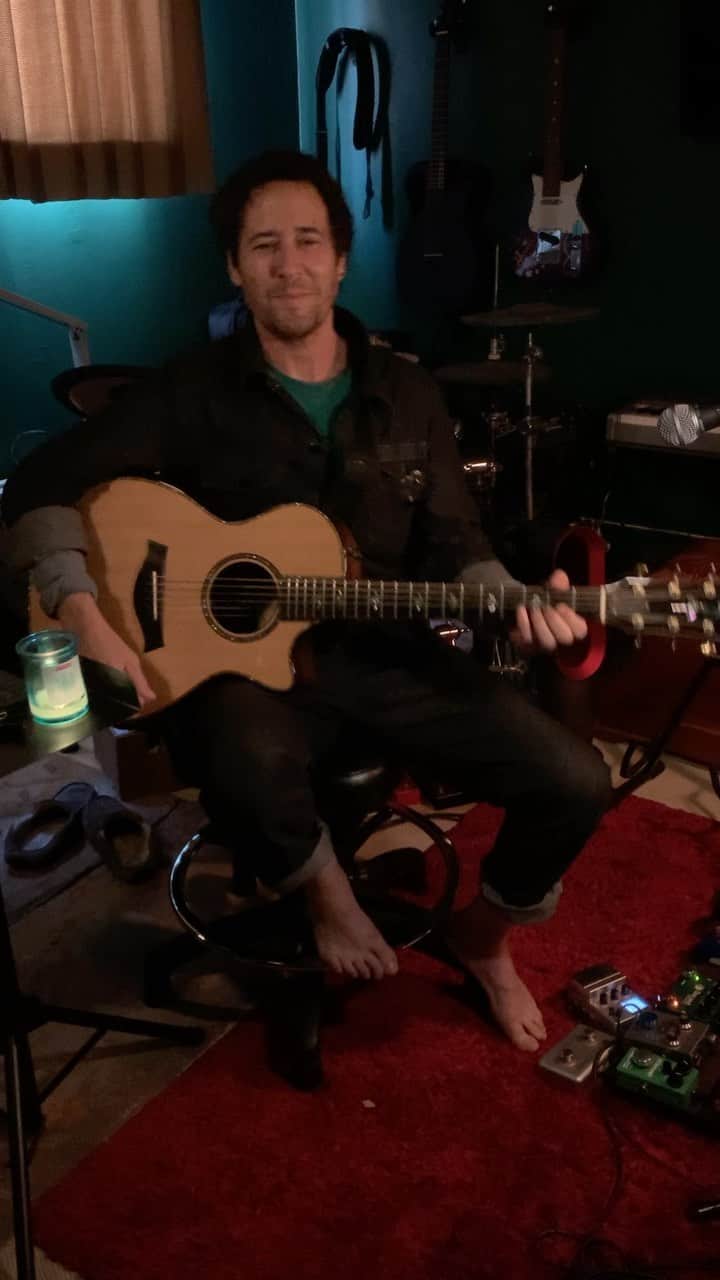 ロブ・モローのインスタグラム：「Words Rob Morrow - music Carlos Calvo & Rob Morrow #RobMorrowProject」