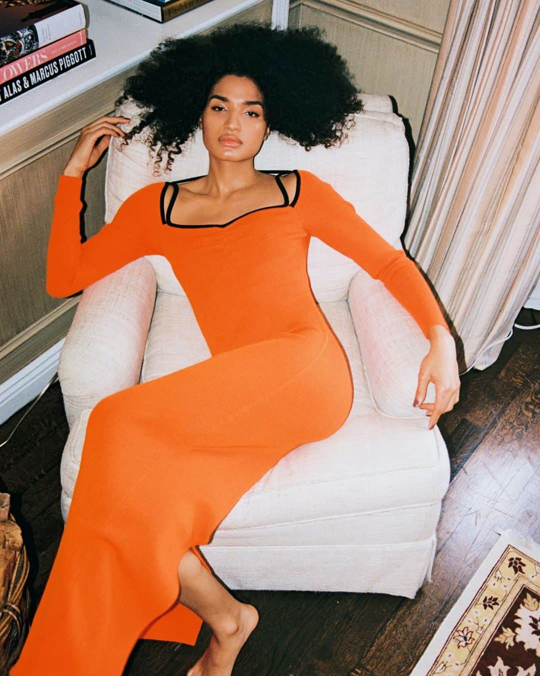 Vogueさんのインスタグラム写真 - (VogueInstagram)「"Whenever I come upon this picture I see confidence," says @glemaud of the above photo featuring @indyamoore. "The act of dressing allows you to express yourself. Fashion and creativity will be important now as a tool to virtually express our hopes and dreams," the designer adds.  @glemaud's business is just one of the many that are now faced with unprecedented uncertainty, and his is also one of the brands featured in our new digital storefront, Common Threads: Vogue x @amazonfashion, which aims to directly connect designers affected by the pandemic with consumers. Tap the link in our bio to shop and support. Photo by @richieshazam」5月25日 2時30分 - voguemagazine