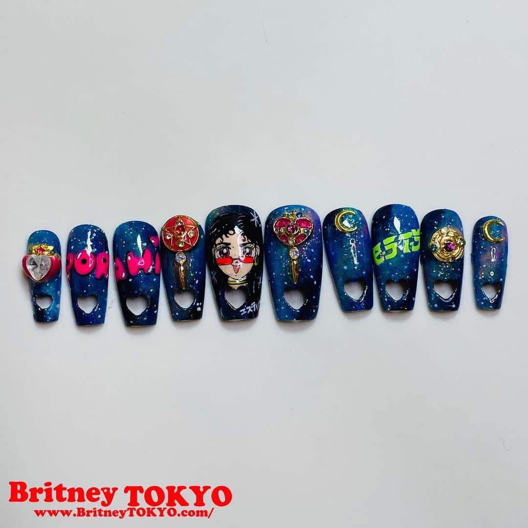 Britney TOKYOさんのインスタグラム写真 - (Britney TOKYOInstagram)「Sailor Moon ish🌙 @esty custom nail tips💅🏻✨💕 #nailart #nails #fashion #britneytokyo #porahi」5月25日 2時50分 - britneytokyo