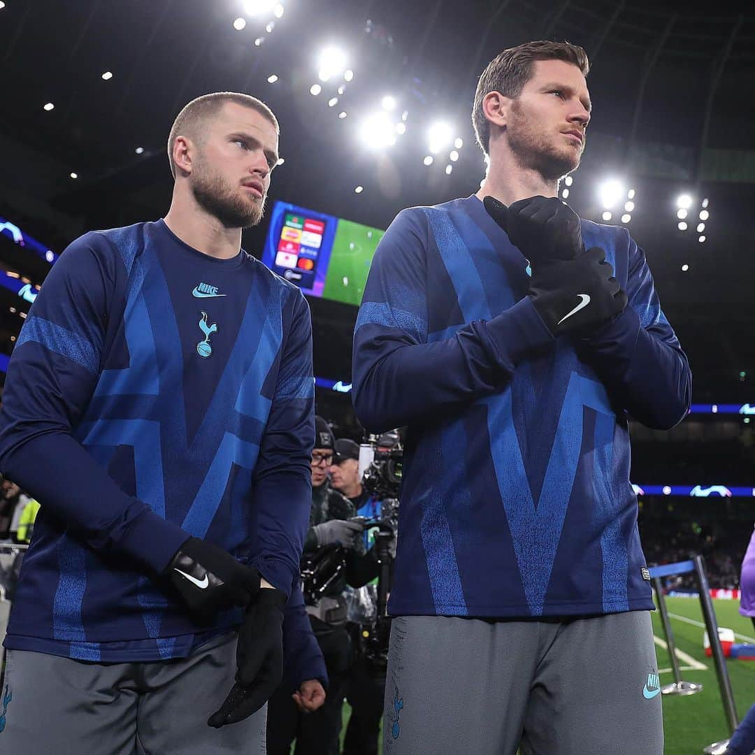 トッテナム・ホットスパーFCさんのインスタグラム写真 - (トッテナム・ホットスパーFCInstagram)「😅 @ericdier15: “I’d gone six, seven weeks without seeing @jvertonghen! That’s starting to take its toll!” 😍」5月25日 4時19分 - spursofficial