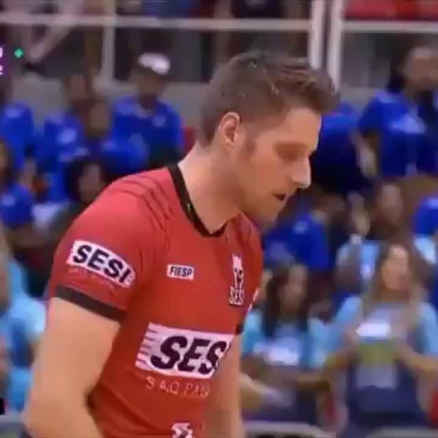ウィリアム・アルジョナのインスタグラム：「Saudade de dar uma enganadinha nos centrais né meu filho?? #volleyball #life #passion #inspirese #faça #jogue #divirtase #ejoy #w7elmago #wm」