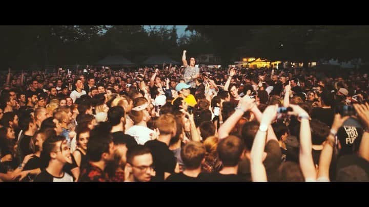 Don Brocoのインスタグラム：「Bout now we’d be heading on stage @slamdunkmusic 😭 here we were last time trying & failing to start a wall of death so defaulting to plan b circle pit 🤘😂🤘hope everyone’s good! 📹 @joshuahalling」