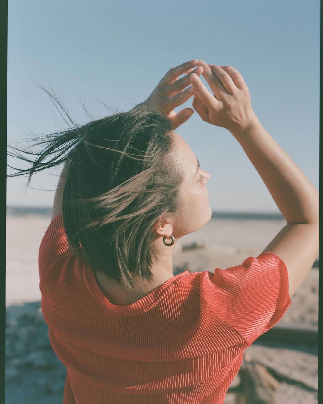 松島エミのインスタグラム：「#saltonsea #desert #roadtrip #shootfilm #フィルム #作品撮り」
