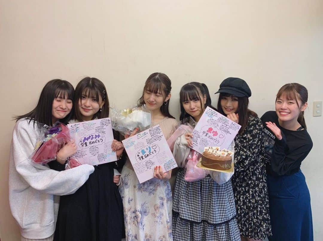 川崎優菜さんのインスタグラム写真 - (川崎優菜Instagram)「. . .  2020.5.24  pimm's 7周年を迎えました。  このメンバーで最後にステージに立てたこと、 そして かけがえのない大切な メンバーに出会えたこと 幸せでした。  ありがとう。 まりちゃん　 まゆちゃん みなみちゃん 改めて卒業おめでとう。  これからもそれぞれの夢に向かって頑張ります！！ 変わらずに 3人の応援、 そしてピムス の応援 してくださったら嬉しいです。  スタッフさん たくさんの関係者のみなさま ファンのみなさん に支えられて今私達は ここにいます。  いつまでも感謝を忘れず 進み続けます！！ またきっと強くなれる。 ついてきてね。  今後ともよろしくお願い致します。(^^)❤︎ #pimms  #idol  #7周年 #ありがとうございます #そして #卒業おめでとう」5月25日 9時16分 - yuna.kawasaki.29