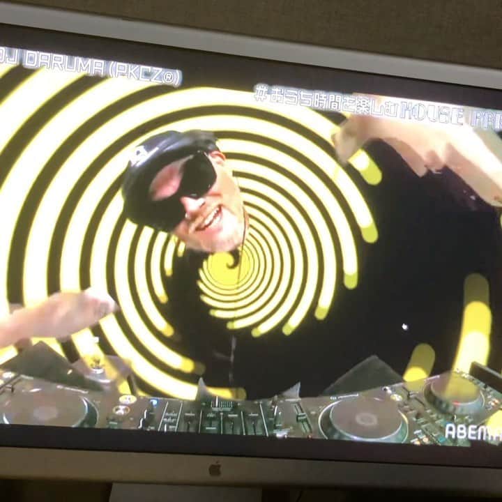 DJ DARUMAのインスタグラム：「"YOUR HOUSE"全5回無事終了💻  ABEMAさんのおかげで多くの方と おウチ時間を楽しめました！！！ 超絶感謝です。緊急事態宣言は解除に なりますが まだまだ気を抜かずに 生活していきましょう✊🏻❤️ ラストトラックはOld Schoolの名曲 『Access』で鬼アゲ♨️♨️♨️ . ご視聴頂いた皆様は勿論 zoomで番組に参加 してくれた皆さん、出演して頂いた全DJの 皆様、そしてお時間が無い中放送実現に 向け奔走して頂いたスタッフの皆様も 本当にありがとうございました！！ そしてビガップVJ MANAMI👍🏻👍🏻👍🏻」