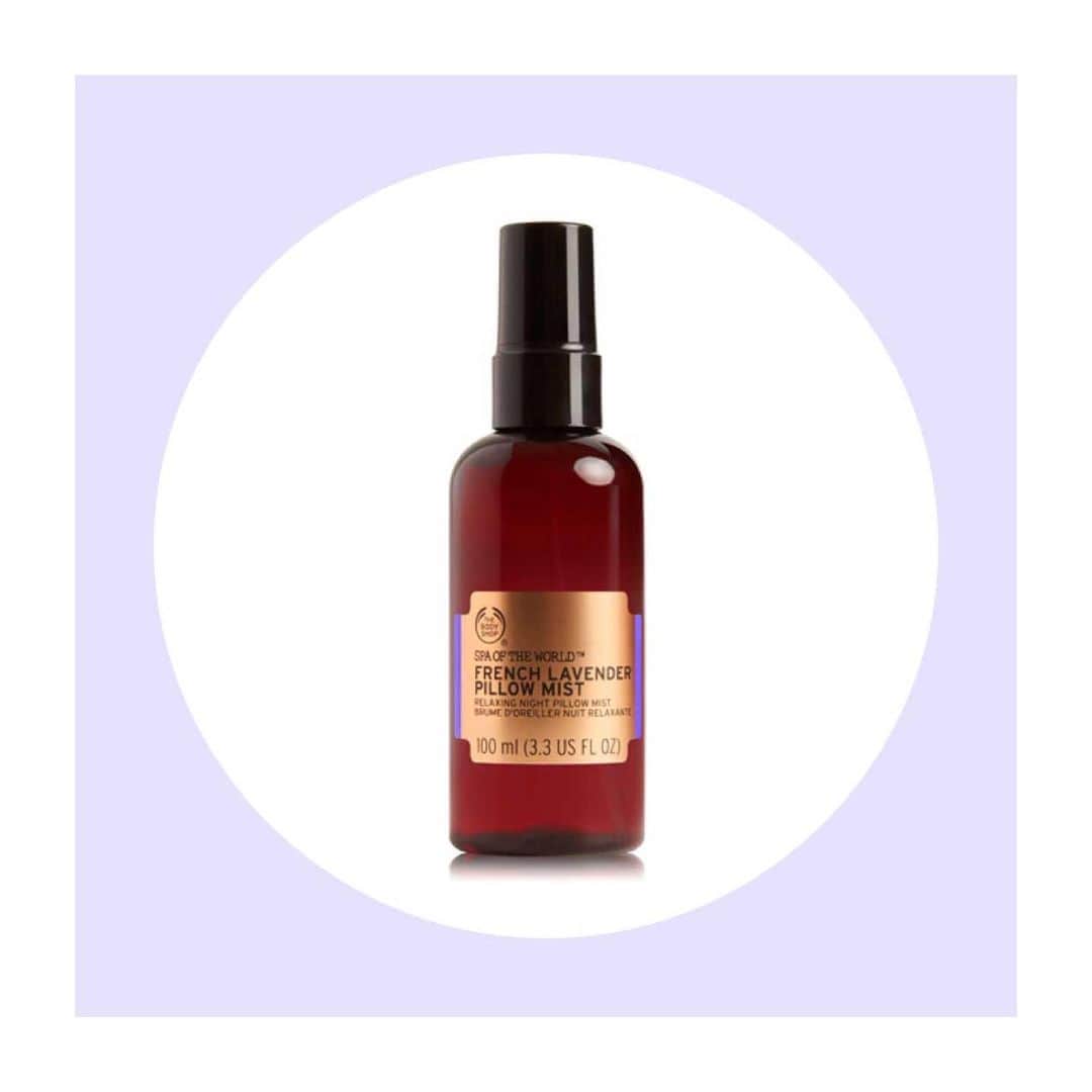 のインスタグラム：「お家でじっくり✨ #おこもり美容﻿ ﻿ フレンチ　ラベンダーピローミスト 100ml  2,640円(税込)﻿ フランス産ラベンダーエッセンシャルオイル配合のピローミスト☆﻿おだやかでやさしいラベンダーの香りが心地よい眠りに誘います﻿ ﻿。 【本館5F ザ・ボディショップ】﻿ ﻿ #福岡パルコ #パルコ #thebodyshop #ボディショップ #コスメ #おうち美容 #ピローミスト #ラベンダー #アロマ #福岡パルコおうち時間」