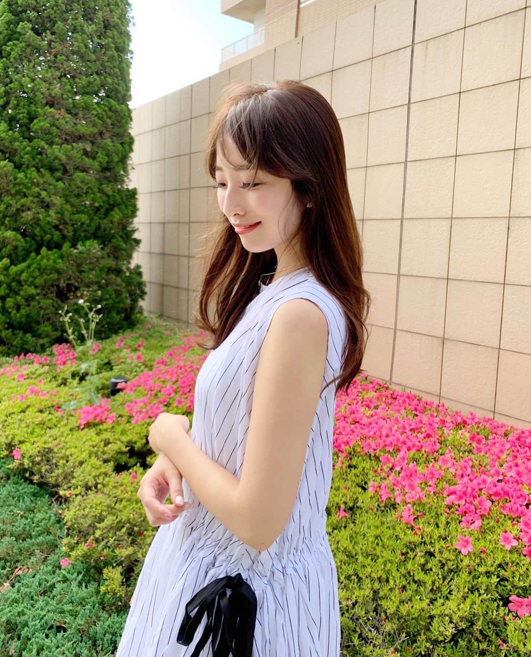 越馬千春さんのインスタグラム写真 - (越馬千春Instagram)「. . ほぼ2か月ぶり？くらいに lonessへ💇‍♀️💕 . . カラー、カット、トリートメント✨ そして産後から癖が出るようになった前髪の内側だけストレートパーマもかけていただきました🙆‍♀️💕 癖が強い方、梅雨前にストレートかけるのオススメです❣️☔️ . . あー久しぶりに髪の毛が生き返りました✨ 撮影前に行けて本当に良かったです😭❤️ . @inamochinaoki さんありがとうございました🙇‍♀️✨ #loness #ローネス #銀座 #ginza #hairsalon #美容室 #ローネス銀座#ヘア #instabeauty #hair #haircolor #ヘアカラー #ヘアケア#ヘアカラー#treatment #トリートメント#いなヘアー#美容ネタ#美容」5月25日 19時50分 - chiharukoshiba