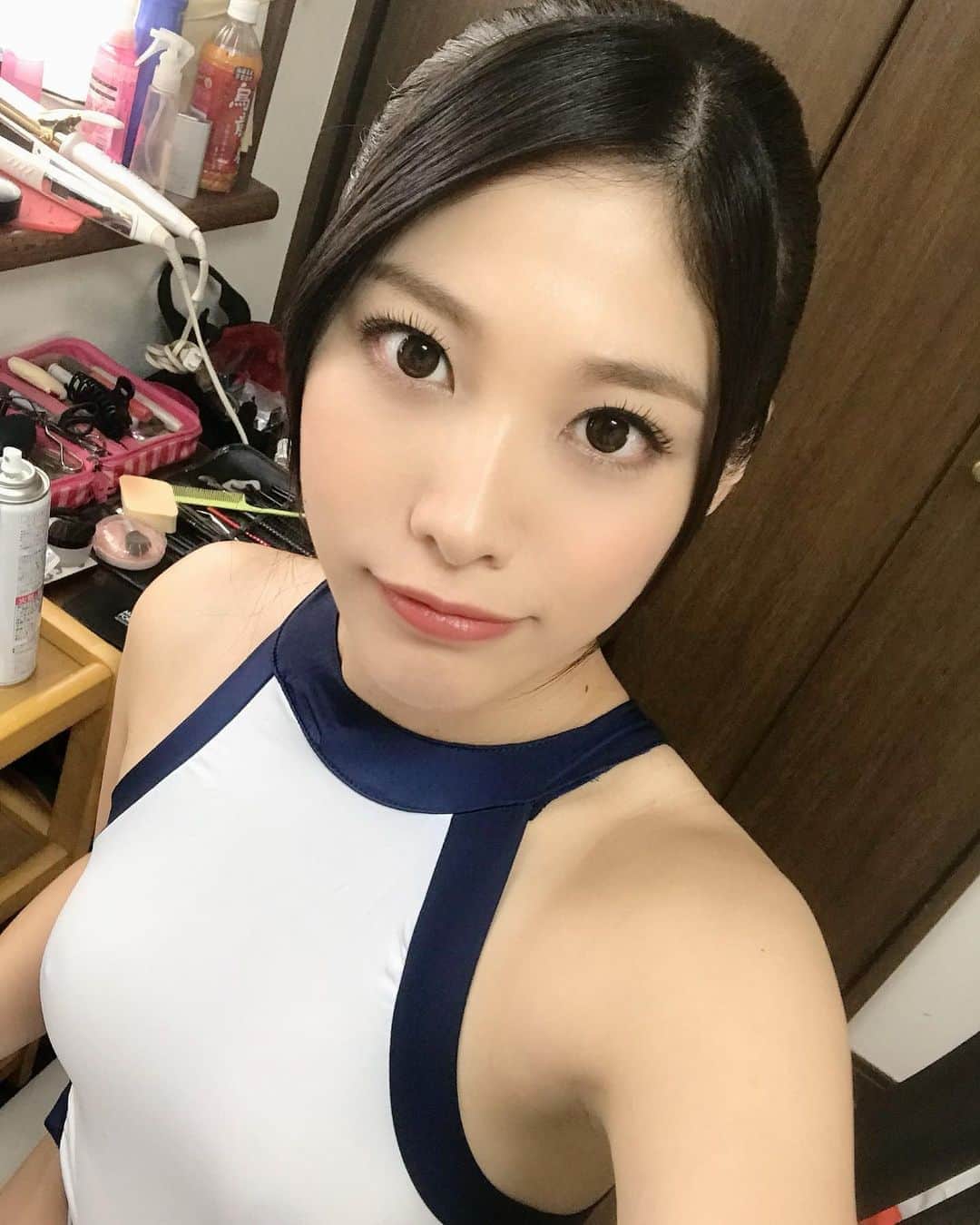 av 春原未来 春原未来さんのインスタグラム写真 - (春原未来Instagram)「普通の目に戻ったよ。笑 #アメリカンスリーブ #オフショット #av女優 # 春原未来 #でこだし . #shootingbrake #offshot #vivid_impact #jav」5月25日 19時45分 -  sunohara_miki