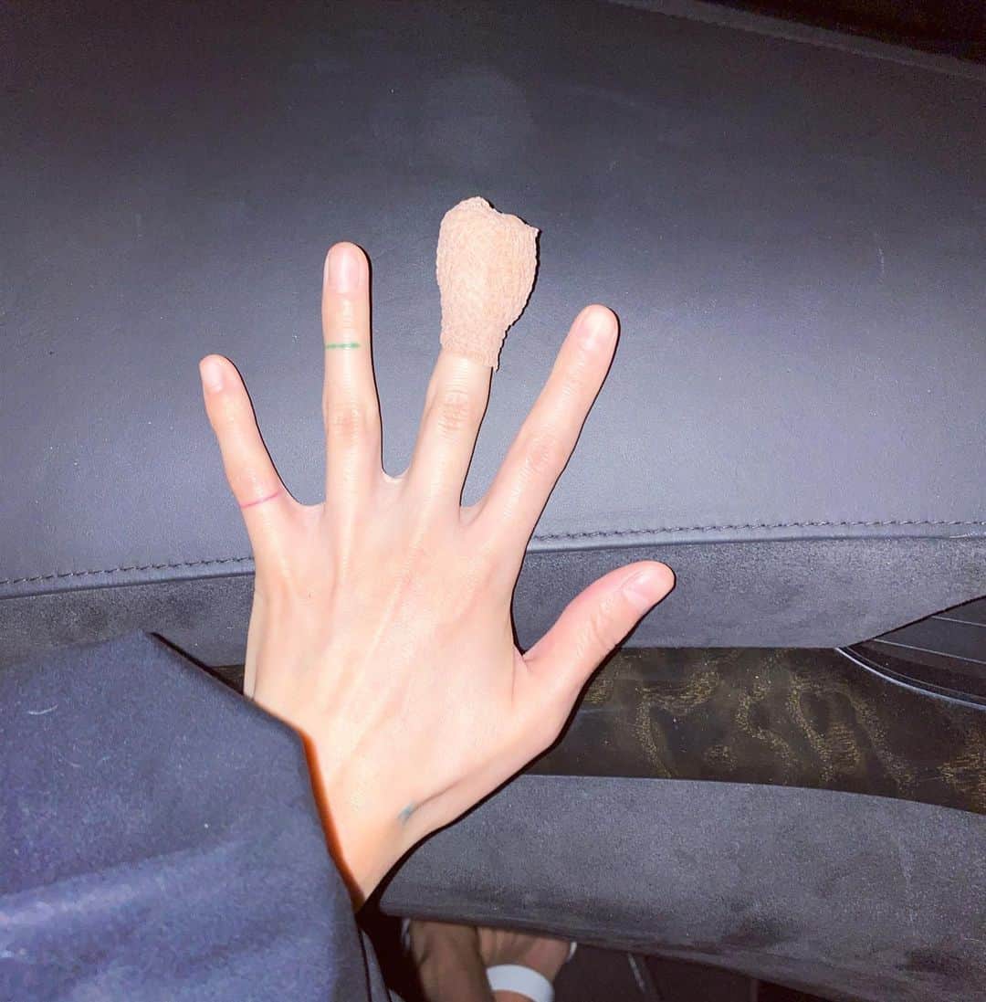 ヒョナ さんのインスタグラム写真 - (ヒョナ Instagram)「감자칼 조심 또 조심하세요」5月25日 19時45分 - hyunah_aa
