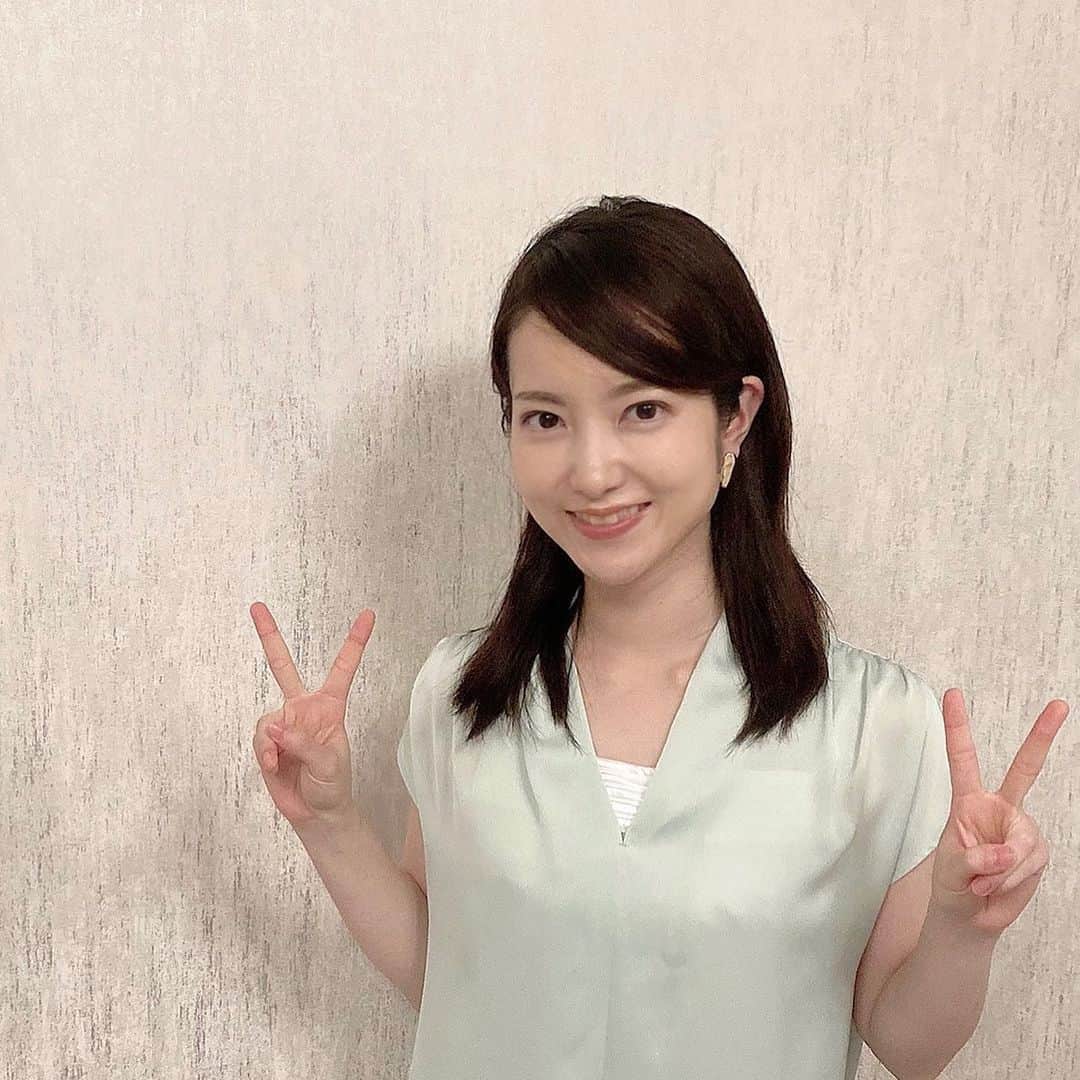 天明麻衣子のインスタグラム：「昨日はお家でリモート収録&松本有紗ちゃんとインスタライブでした！楽しかった💕 家だから収録もラクだと思ったけど、座りっぱなしはお尻が痛くなりますね(^^;; 有紗ちゃんとはまた色々やりたいなー！聞いてみたいこととかやってほしいこととかあったら教えてください✨  #リモート収録 #お家で収録#新感覚 #インスタライブ #コラボ配信 #初体験 #初体験がいっぱいの1日 #質問募集中 #リクエストも」