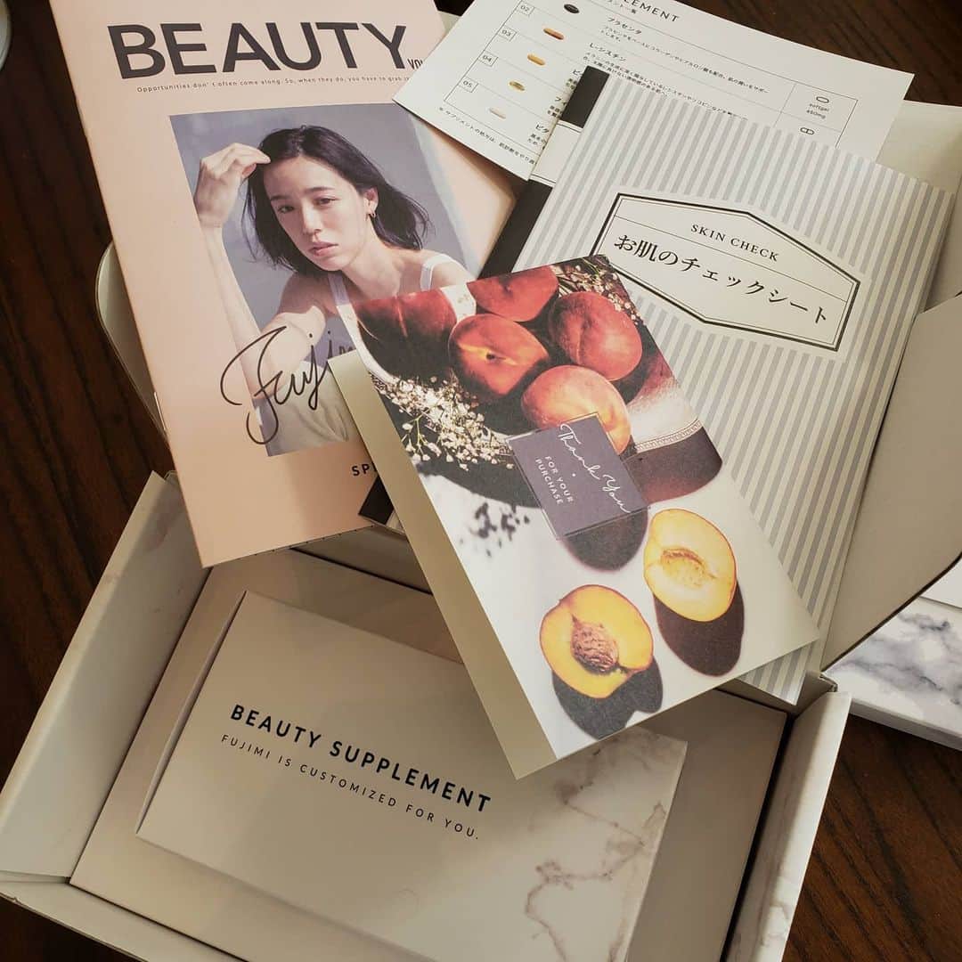 Pileさんのインスタグラム写真 - (PileInstagram)「. 以前紹介した FUJIMIシリーズをﾘｶｽﾀﾏｲｽﾞしたよー❤️ 自分専用マスクパックに 自分専用サプリ💊🥰 何回かに１度みなおしてみたりして 違うのを試せるからほんとにおすすめだよー！ いつも飲んでるサプリたちにしっかり仲間入りして美肌のためにつづけてます❤️🐇 カスタムの診断もワクワクしてたりする☺️❤️ #FUJIMI #FUJIMIサプリ  #肌診断 #カスタマイズサプリ  #팩  #maskpack #pr #beauty #skincare」5月25日 12時30分 - pi_channnn52