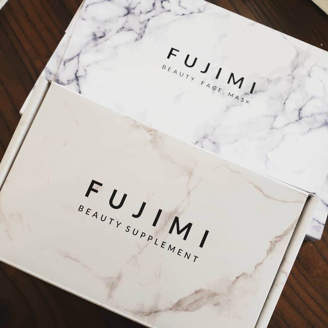 Pileさんのインスタグラム写真 - (PileInstagram)「. 以前紹介した FUJIMIシリーズをﾘｶｽﾀﾏｲｽﾞしたよー❤️ 自分専用マスクパックに 自分専用サプリ💊🥰 何回かに１度みなおしてみたりして 違うのを試せるからほんとにおすすめだよー！ いつも飲んでるサプリたちにしっかり仲間入りして美肌のためにつづけてます❤️🐇 カスタムの診断もワクワクしてたりする☺️❤️ #FUJIMI #FUJIMIサプリ  #肌診断 #カスタマイズサプリ  #팩  #maskpack #pr #beauty #skincare」5月25日 12時30分 - pi_channnn52
