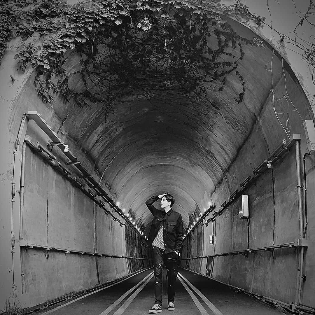 シンバのインスタグラム：「🧟‍♂️」