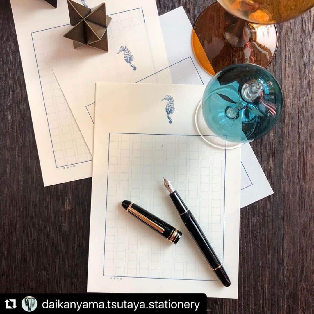 代官山 蔦屋書店　DAIKANYAMA T-SITEさんのインスタグラム写真 - (代官山 蔦屋書店　DAIKANYAMA T-SITEInstagram)「#Repost @daikanyama.tsutaya.stationery with @make_repost ・・・ リヒトミューレ（ラジオメーター）は、赤外線を含む光をエネルギーにかえて羽が回ります。 電気を使わず、文具との相性もぴったり。 #代官山蔦屋書店 #daikanyamatsite  #daikanyamatsutaya  #万年筆 #fountainpen  #文具 #文房具 #stationery #リヒトミューレ #ラジオメーター #ガラス #インテリア」5月25日 13時14分 - daikanyama.tsutaya