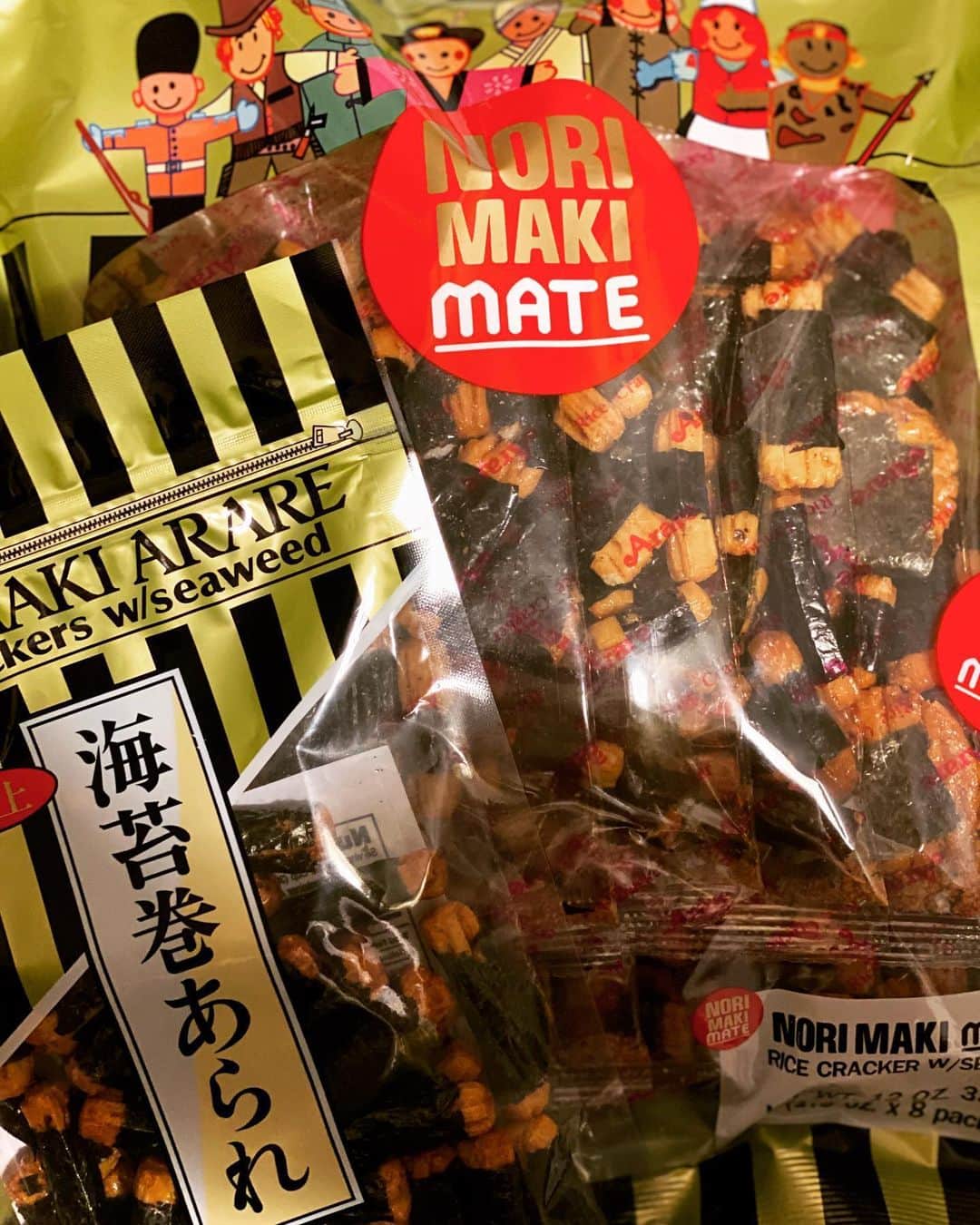 吉野紗香さんのインスタグラム写真 - (吉野紗香Instagram)「I love so much 😍💕Senbei🍘✨私おせんべい大好きなんです😍🍘💕✨ #japanesefood #senbei #ilovesomuch #日本食　#せんべい　#大好き」5月25日 14時00分 - sayakayoshino_official