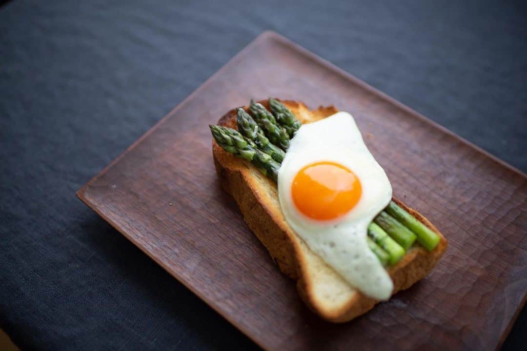 のインスタグラム：「トーストに乗せても美味しい♡」
