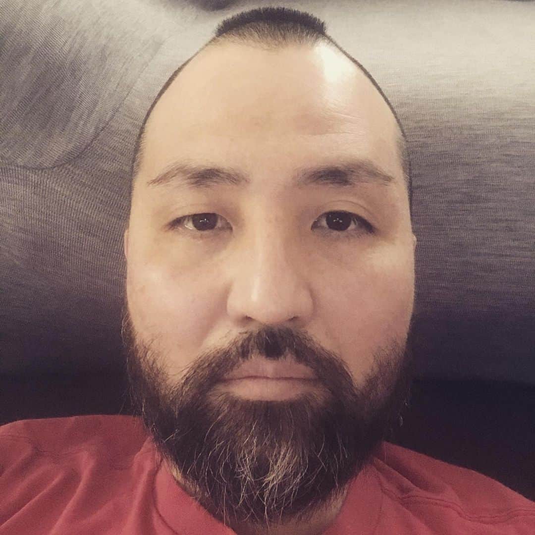 内間政成さんのインスタグラム写真 - (内間政成Instagram)「そろそろ髭も解除だな。。」5月25日 17時17分 - uchimaslimclub