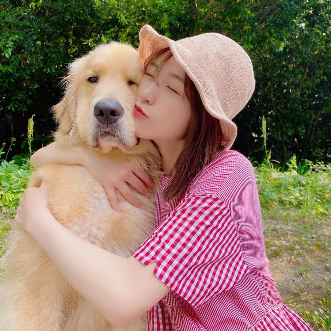 今田美奈さんのインスタグラム写真 - (今田美奈Instagram)「_☀️⛰🌿👒🐶🤍 . . #自然#夏#夏コーデ #ゴールデンレトリバー#ゴールデンレトリバーのいる生活#ゴールデンレトリバーのいる暮らし#犬のいる暮らし#犬のいる生活#日常#レトリバー#retriever #goldenretriever#dog#dogstagram#doglover#doglife#dogs#summer#일상#강아지#강아지그램#골든리트리버#여름#여름코디#데일리#데일리#오오티디」5月25日 17時35分 - _minaimd.j_