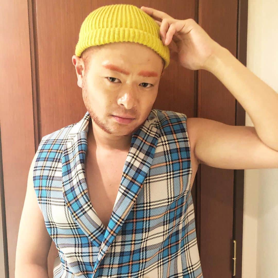 のインスタグラム：「🎥「あばれる君１０日間髪を伸ばしあと髪を染めて"ソレ"を隠してみた」🦰完結編&結果発表動画おそらく今日の夜あたりに上げられると思います。楽しみにしていて下さい。先ずは、その🎥「予告編」を✨プロフィールからYouTube跳べますので観て下さい。一緒に目視確認しましょう。」