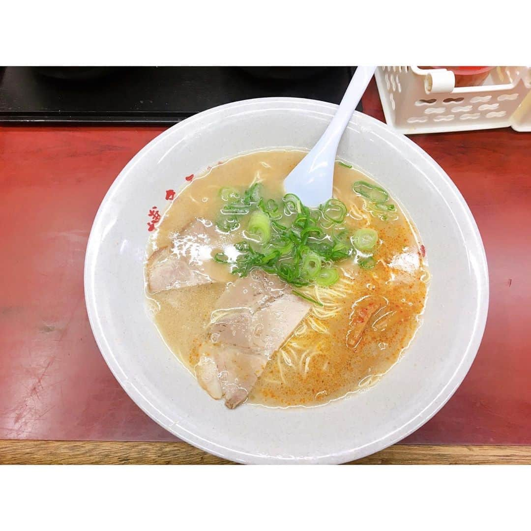 さののインスタグラム：「みよし！  とんこつラーメン…すばらしい… ・ ・ #ラーメン振り返り ・ ・ ・ ・ #ラーメン食べ歩き #ラーメン部 #ラーメン🍜 #ラーメン倶楽部 #ラーメンインスタグラマー #ラーメンインスタグラム #ラーメンパトロール #ラーメン女子 #ラーメン祭り #ラーメン好きな人と繋がりたい #ラーメン好きと繋がりたい #ラーメンだいすき #ラーメンズ #ラーメンは飲み物 #ラーメン中毒 #ラーメンデータベース #ラーメン馬鹿 #らーめん #らーめん部 #らーめん女子 #らーめん倶楽部 #拉麺 #麺 #麺活 #麺活部 #麺スタグラム」