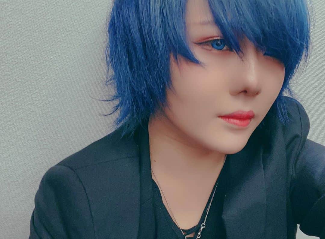 Ennさんのインスタグラム写真 Enninstagram おはこんばんにちわ 自撮り 青髪 派手髪 ウルフカット 5月25日 17時51分 Ennnnn Em
