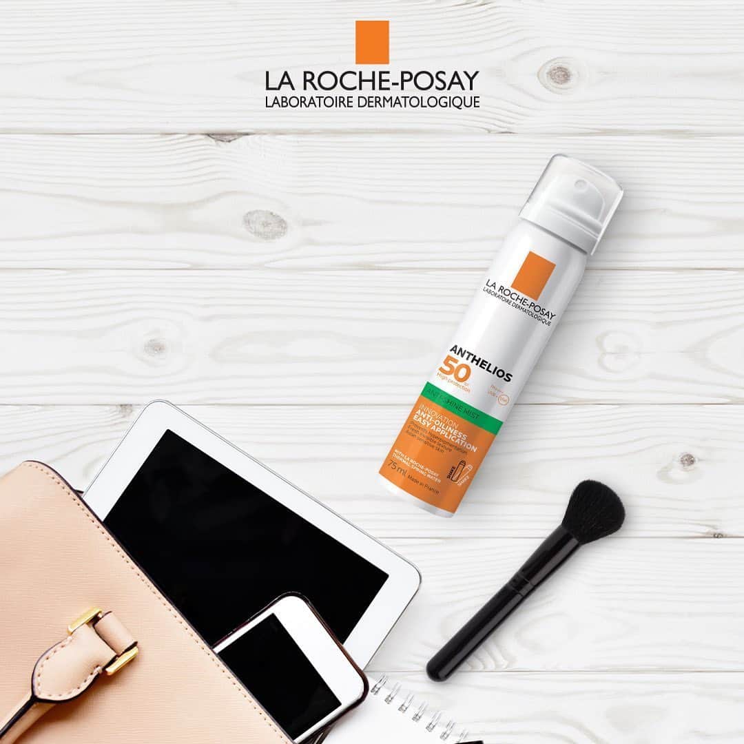 LA ROCHE-POSAY JAPAN ラロッシュポゼのインスタグラム：「＼メイクの上から簡単に塗り直せる／ . 日焼け止めの効果を保つためには こまめに塗り直すことが大切です。 . 時間の経過や汗や皮脂、擦れなどが原因でムラになって 落ちてしまいます。 . そんな時はメイクをした上から塗ることができる スプレータイプの日焼け止めがおすすめです。 . アンテリオス UVプロテクションミストは アジア人の肌を考えて作られた低刺激設計なので 敏感肌の方でも安心してお使いになれます。 . 少しお買い物に外出する際にさっと使えるのがおすすめです。 . 今なら送料無料キャンペーン実施中。 ぜひ公式サイトをチェックしてみてくださいね。 . #ラロッシュポゼ #larocheposay #乾燥肌 #敏感肌  #ツヤ肌  #潤い肌 #敏感肌対策 #スキンケア #低刺激 #低刺激設計 #敏感肌コスメ #ドクターズコスメ #美肌ケア #保湿ケア #スキンケアマニア #自分磨き #ライフスタイル #美容好きさんと繋がりたい #おすすめコスメ #スキンケア購入品 #スキンケア好きさんと繋がりたい #肌活 #肌ケア #キレイになりたい #肌荒れ対策 #美容マニア  #美肌づくり #キレイになりたい #自分へのご褒美 #コスメマニア」