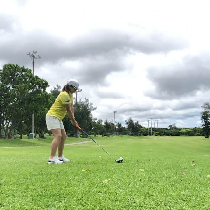 宮里美香のインスタグラム：「*** Enjoyed ⛳️ had a great time with my friends! . . 久しぶりのラウンド🏌️‍♀️ 地元の友達と回るのも久々！ とても楽しい時間が過ごせました😊 . With✨ @tsubasa.okkun  @sakaemachi.park  @sakusho_215 . . #golf #enjoyed #okinawa #lovegolf  #久しぶりのラウンド  #めっちゃ楽しかった  #最高の仲間」
