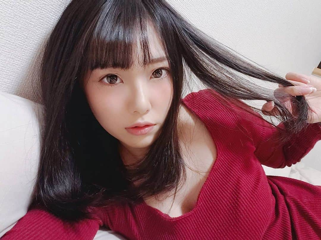 山内もえのインスタグラム：「. そろそろ美容院行きたいにょ(、._. )、 . ただいま写真集プロジェクト中！ ぜひクラウドファンディングに協力してください😭 リンクはこちら↓ https://camp-fire.jp/projects/view/259467 . . . . #フリーモデル #山内もえ #撮影依頼受付中 #撮影 #サロンモデル #サロンモデル依頼受付中 #被写体 #model #モデル #写真 #可爱的 #射击 #beauty #pretty #cute #eye #idol #アイドル #瞳 #natural #photo #art #portrait #portraitphotography #fashion #photography #写真好きな人と繋がりたい #fashion」
