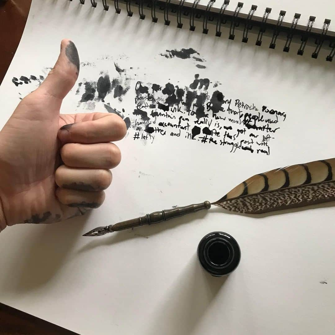 Lenovoさんのインスタグラム写真 - (LenovoInstagram)「On this day in #smarterhistory Petrache Poenaru patented the fountain pen. Before that, people used a feather and ink. To prove how much #smarter the fountain pen really is, we got our left-handed accountant to write this post with a feather and ink. #thestrugglewasreal #lefty」5月25日 22時14分 - lenovo